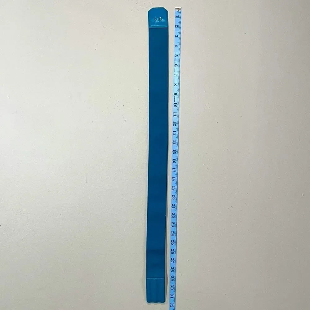 Vintage Anne Klein For Calderon Turquoise Stretchy Belt.